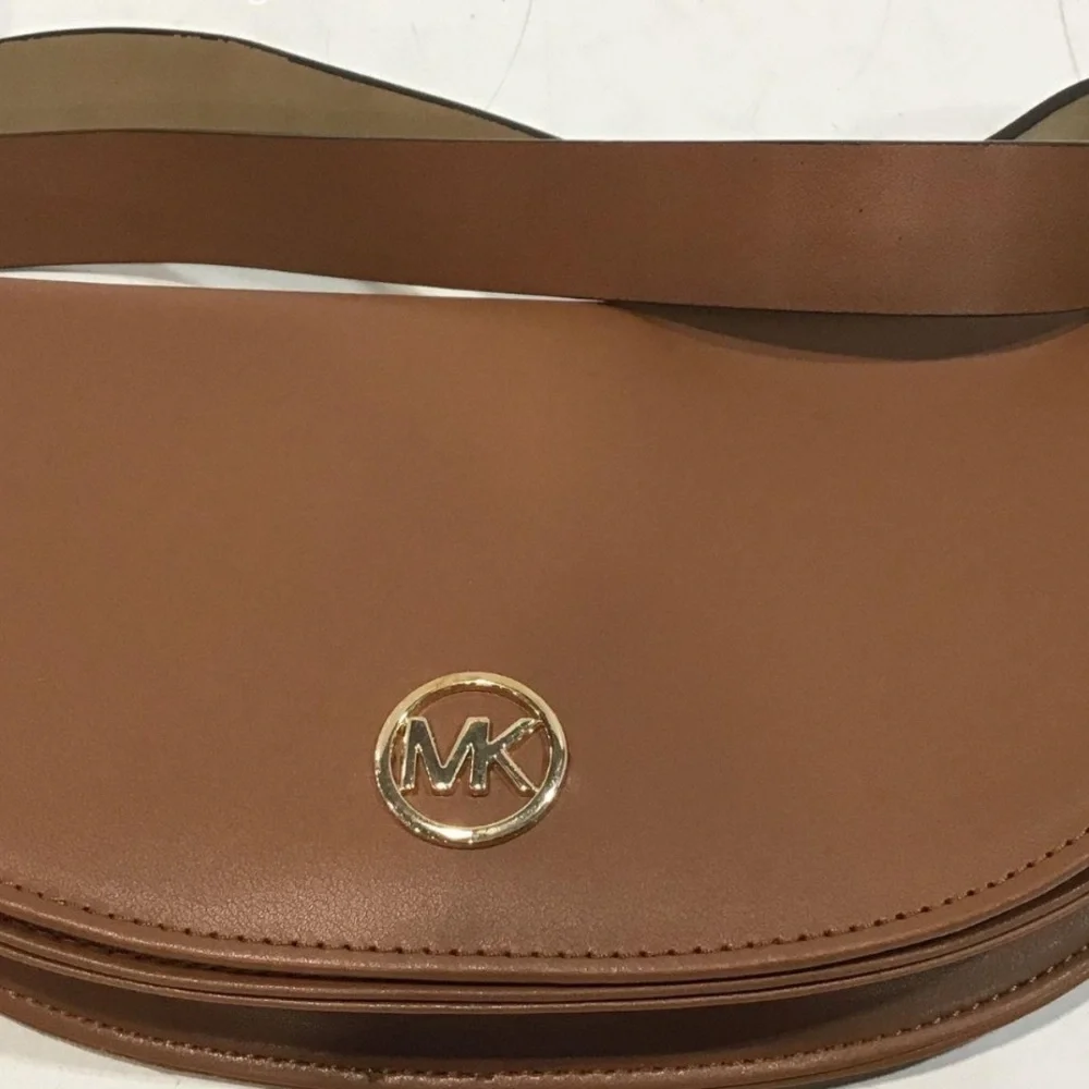NEW!! Women’s Michael Kors Tan Leather Belt Bag with Gold Logo